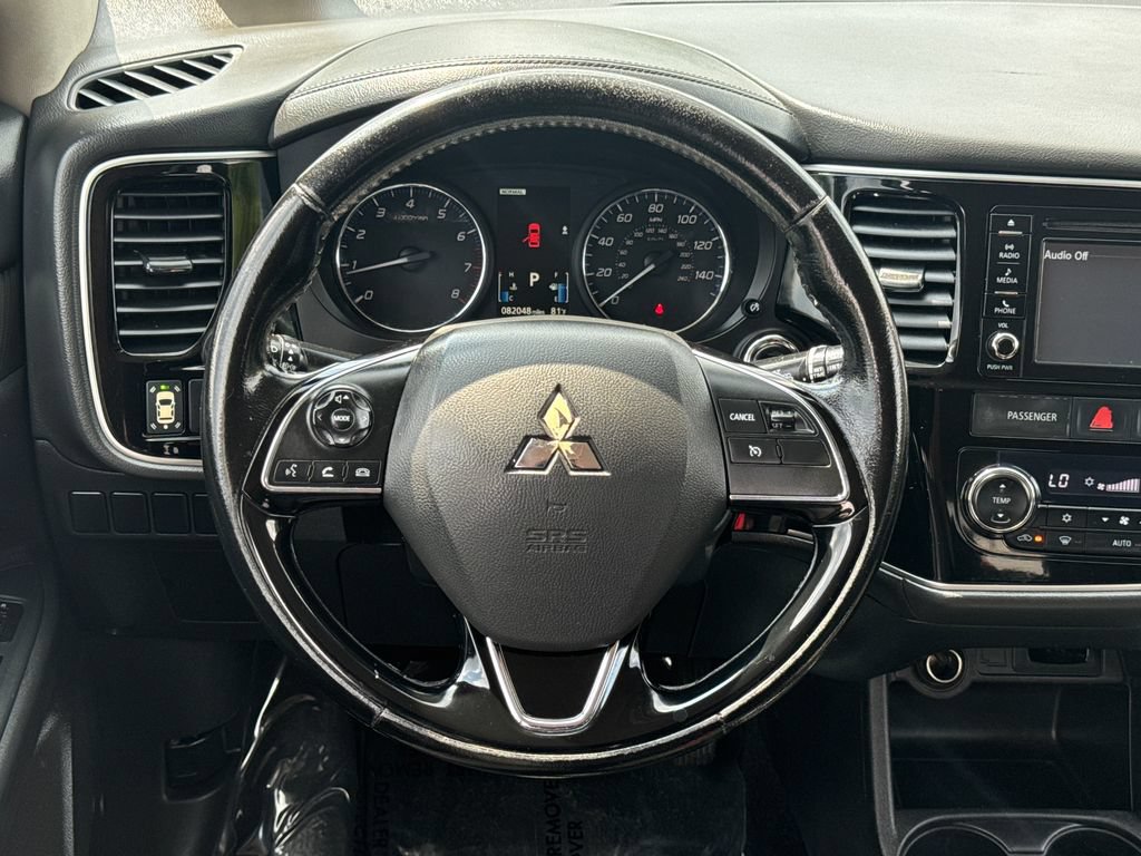 Used 2016 Mitsubishi Outlander SE AWD/4WD image 13