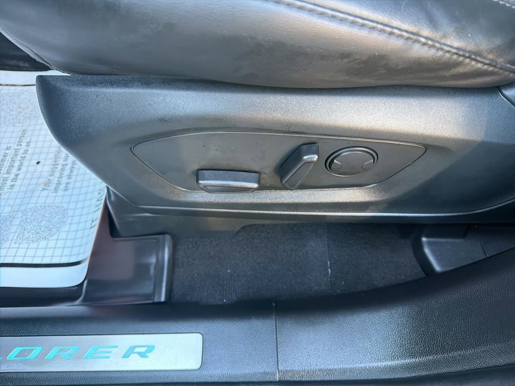 Certified 2023 Ford Explorer Platinum w/ Technology Package image 16