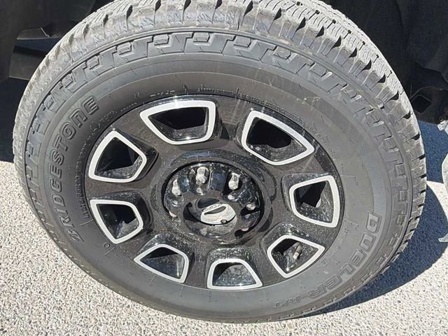 Used 2017 Ford F350 Platinum w/ Platinum Ultimate Package AWD/4WD image 10