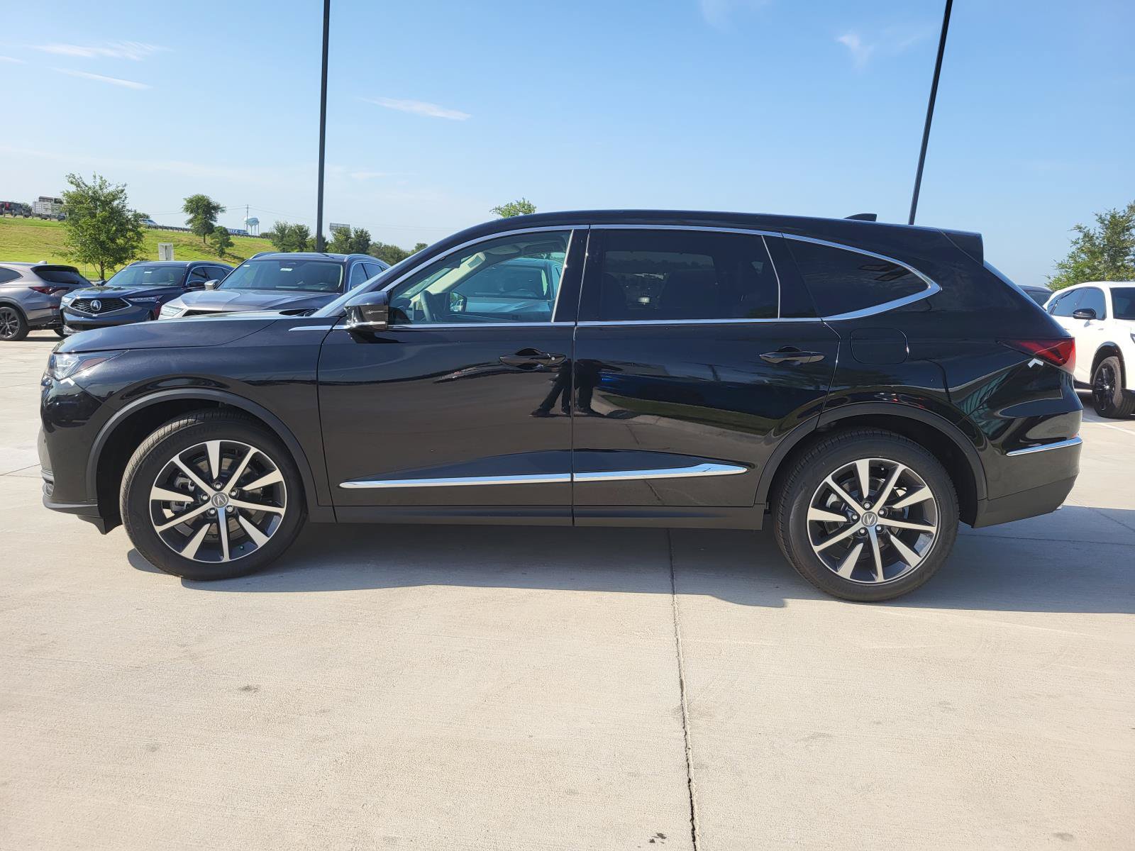 New 2026 Acura MDX w/ Technology Package AWD/4WD image 3