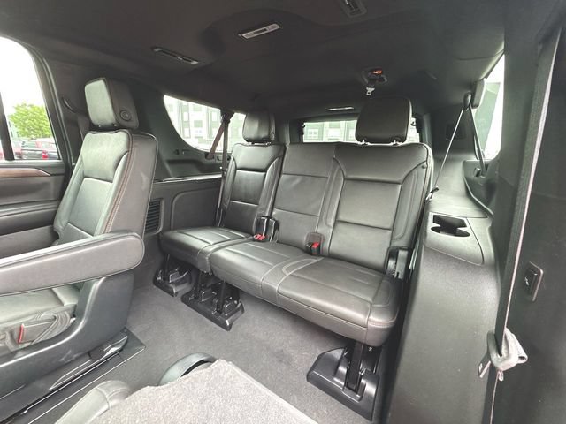 Used 2024 Chevrolet Suburban High Country w/ Advanced Technology Package AWD/4WD image 26