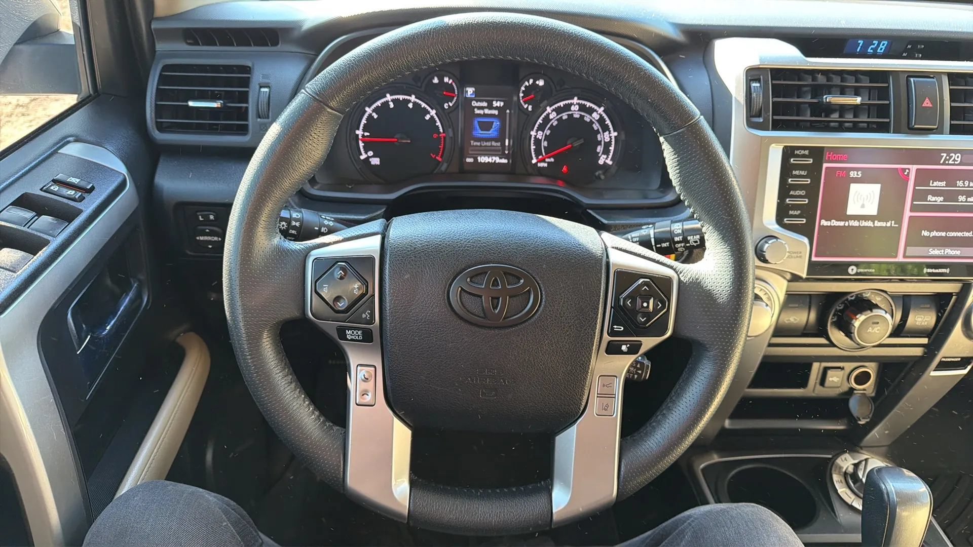 Used 2022 Toyota 4Runner SR5 AWD/4WD image 10