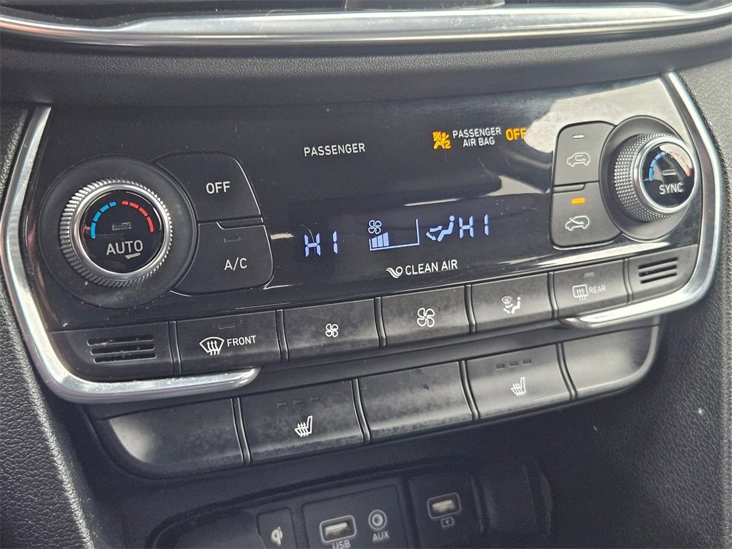 Used 2020 Hyundai Santa Fe SEL w/ Convenience Package image 25