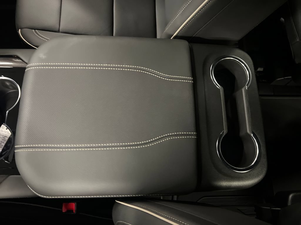 New 2026 GMC Yukon XL Elevation w/ Elevation Premium Package AWD/4WD image 27