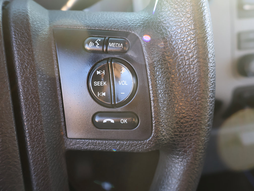 Used 2015 Ford F250 XLT w/ XLT Premium Package AWD/4WD image 30