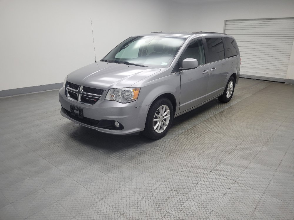 Used 2019 Dodge Grand Caravan SXT FWD image 2
