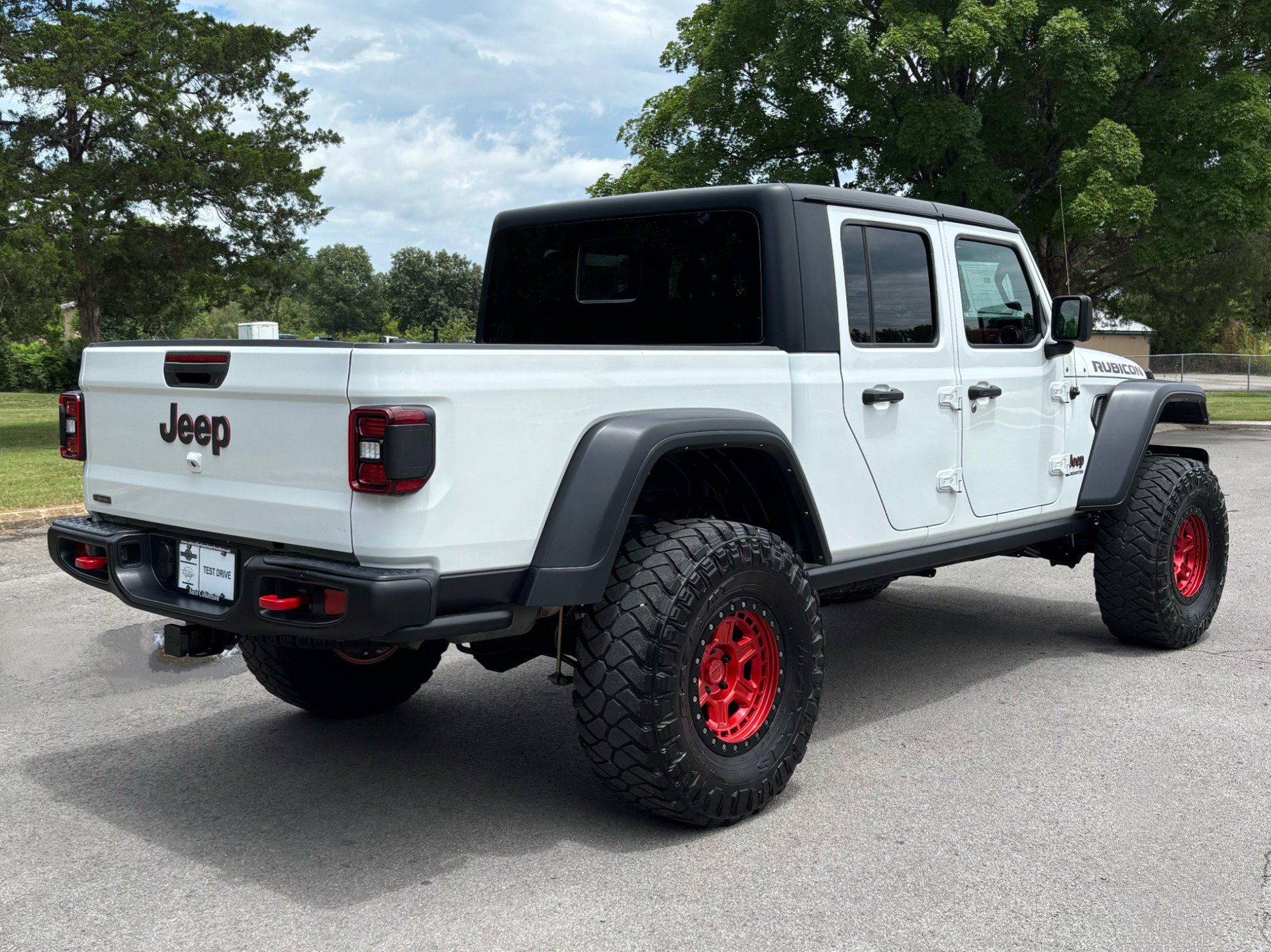 Used 2022 Jeep Gladiator Rubicon w/ LED Lighting Group AWD/4WD image 3