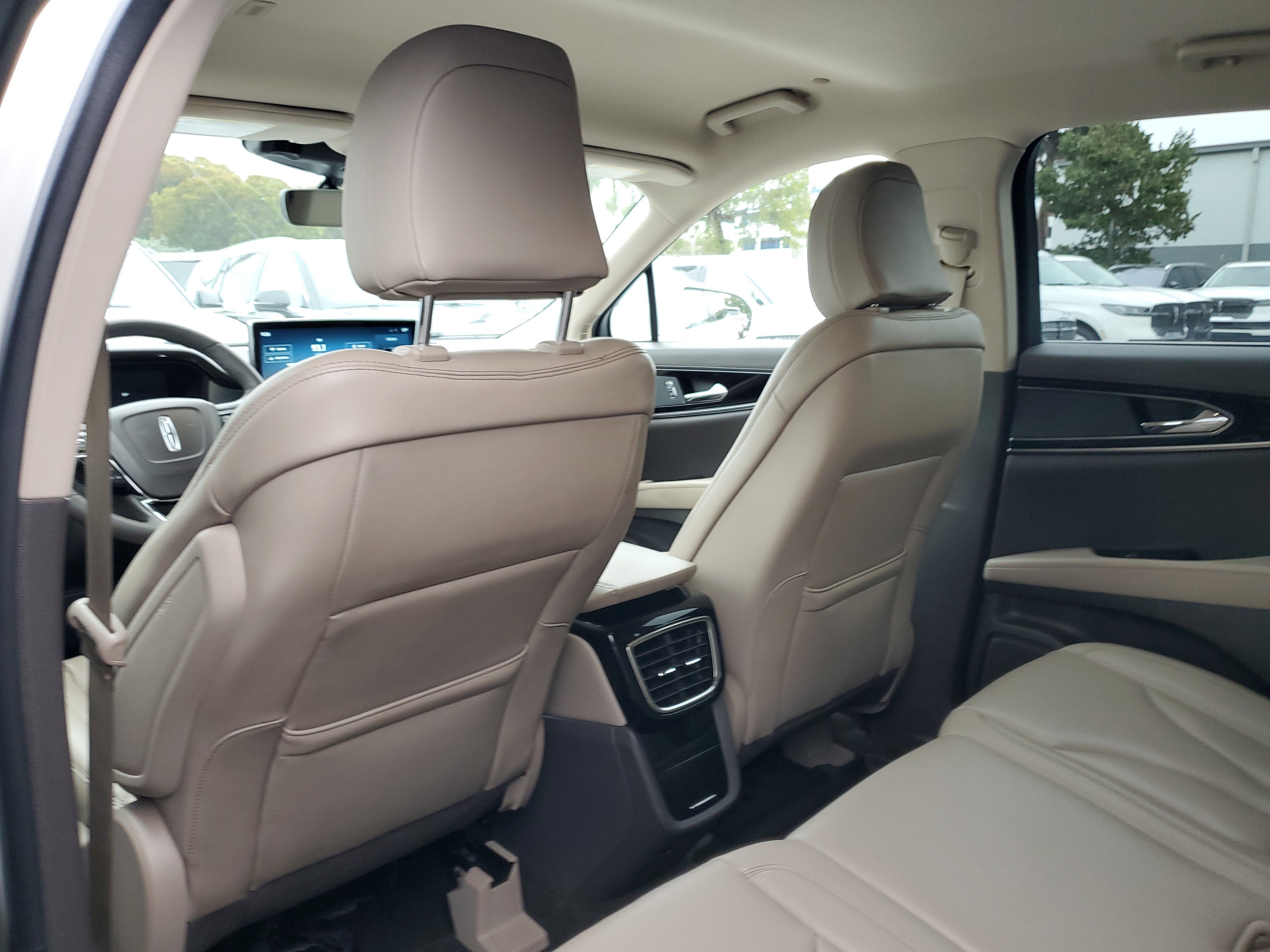 Certified 2022 Lincoln Nautilus FWD image 7