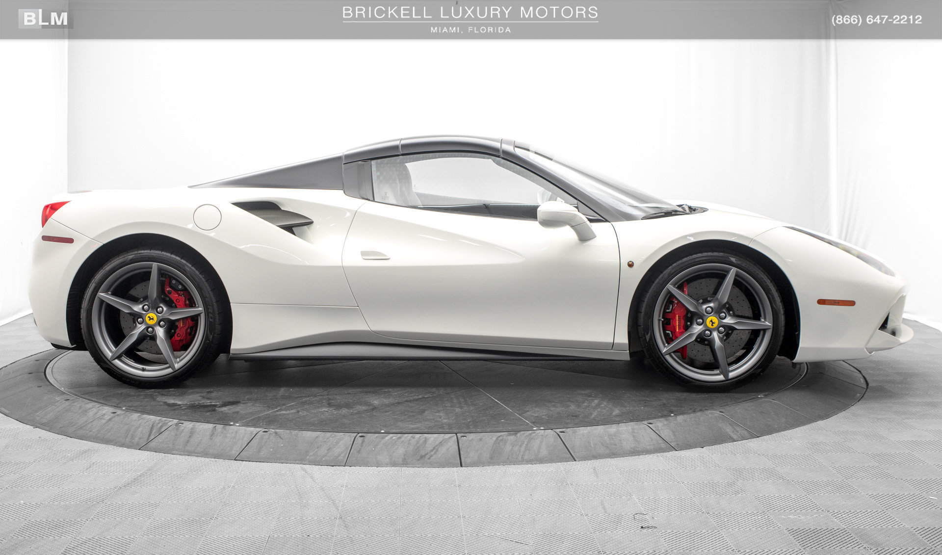 Used 2018 Ferrari 488 Spider RWD image 10