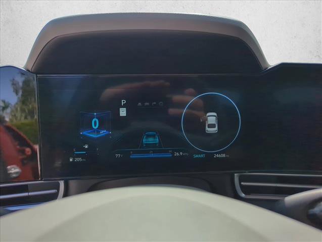 Used 2024 Hyundai Elantra SEL FWD image 9