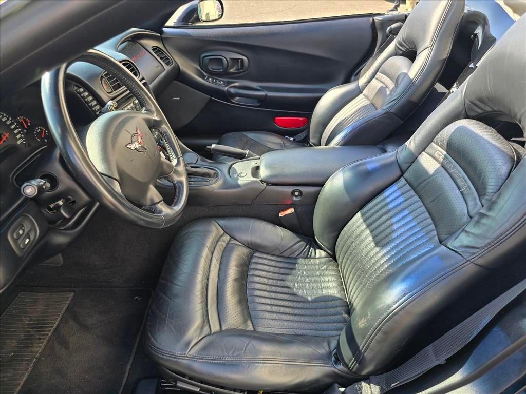 Used 2001 Chevrolet Corvette Convertible w/ Preferred Equipment Group2 image 9