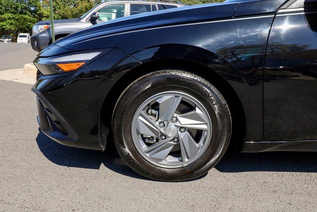 Used 2024 Hyundai Elantra SE image 22