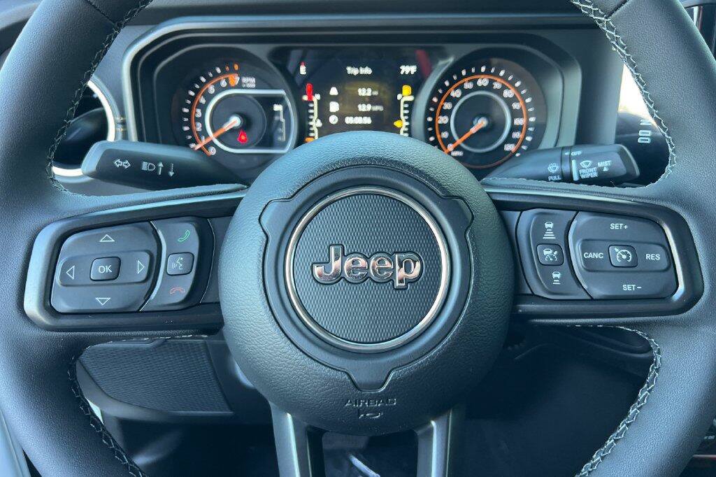 New 2026 Jeep Gladiator Sport AWD/4WD image 23