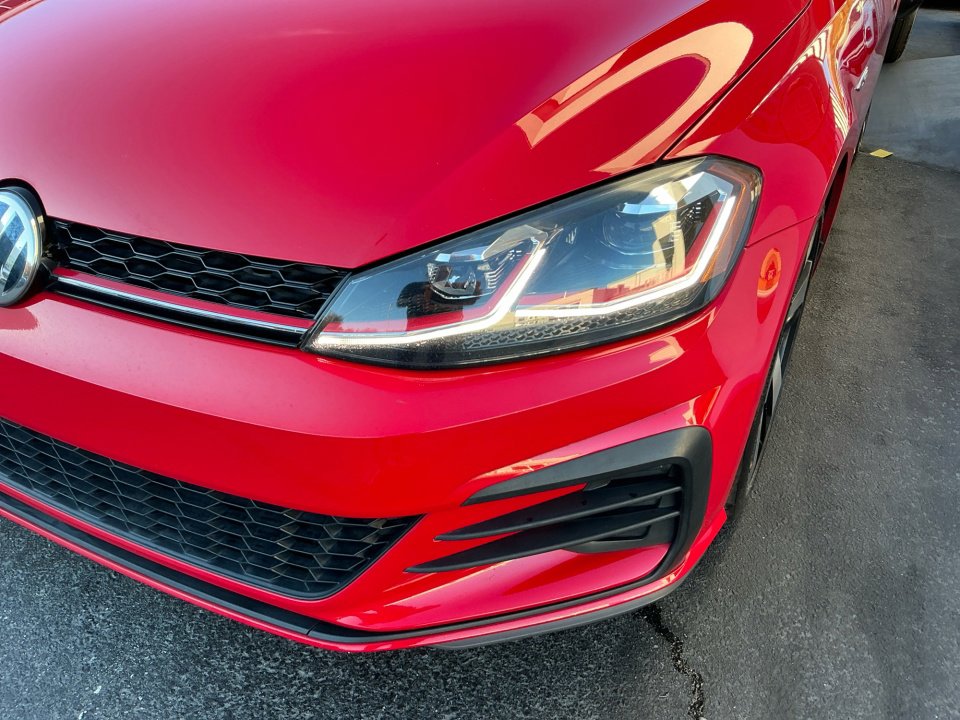 Used 2018 Volkswagen GTI SE w/ SE Leather Package image 29