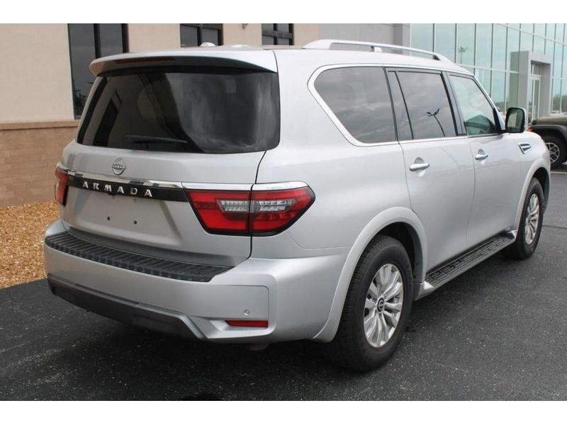 Used 2024 Nissan Armada SV AWD/4WD image 3