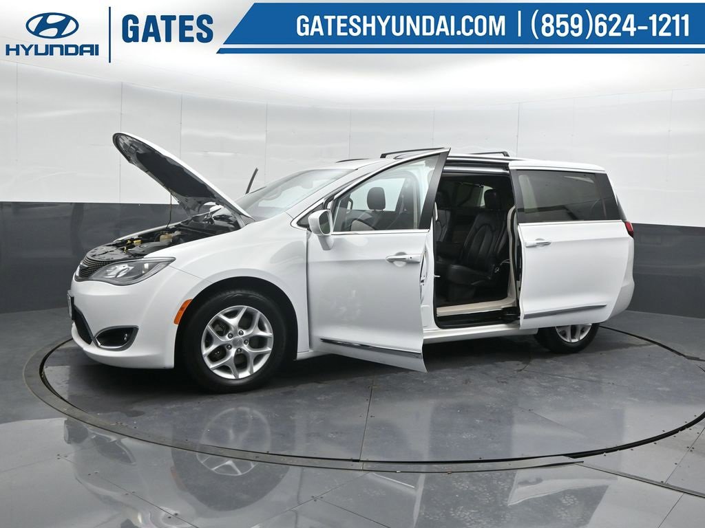 Used 2017 Chrysler Pacifica Touring-L Plus image 85