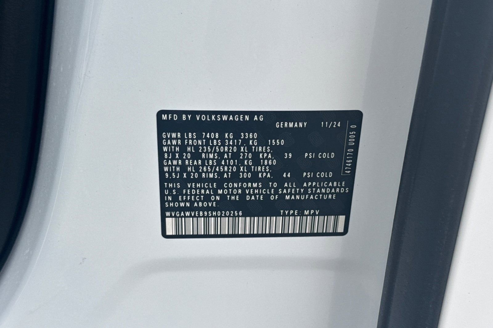 New 2025 Volkswagen ID. Buzz Pro S RWD image 28