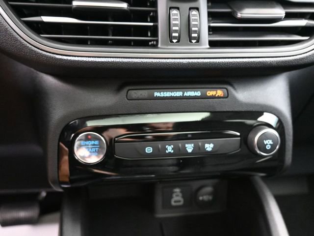 New 2025 Ford Escape SE image 18