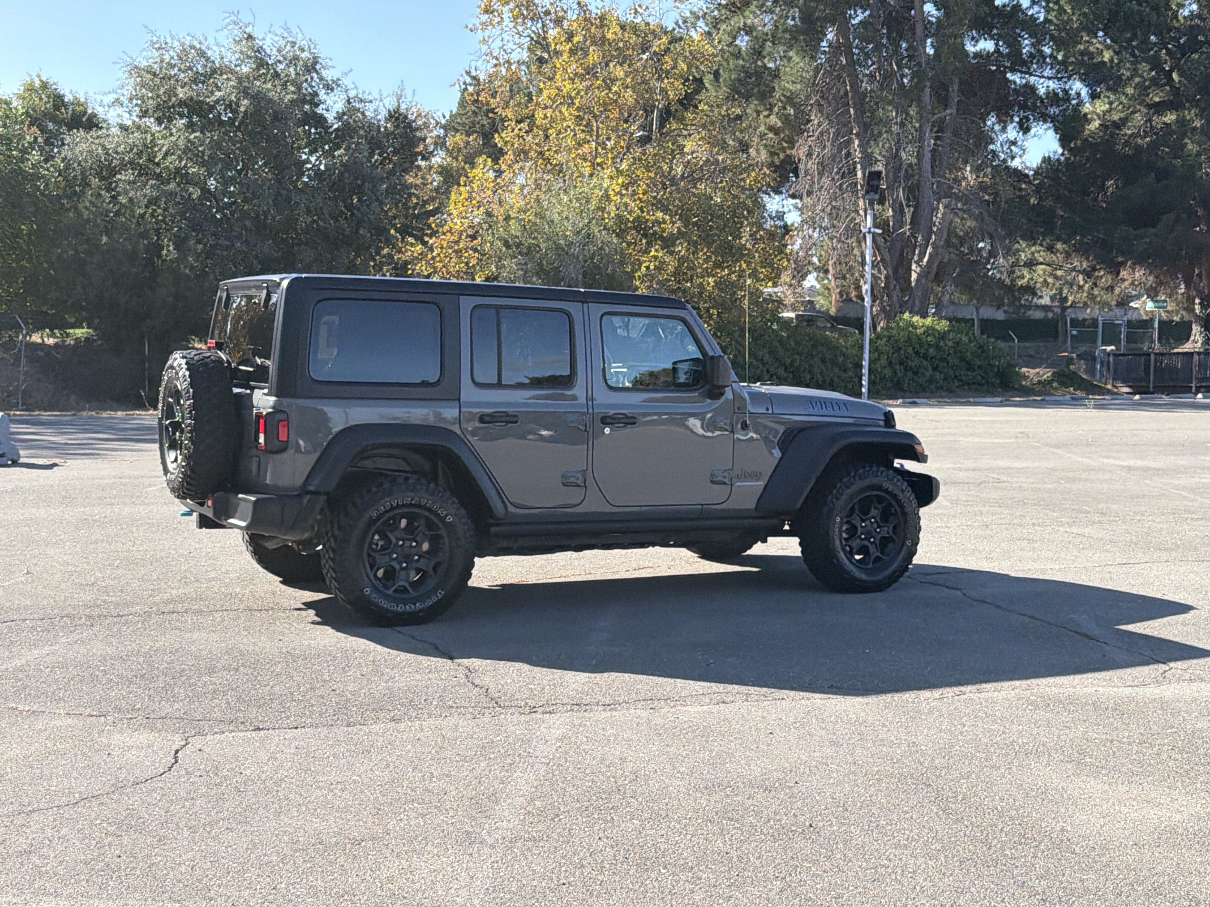 Used 2023 Jeep Wrangler Unlimited AWD/4WD image 13