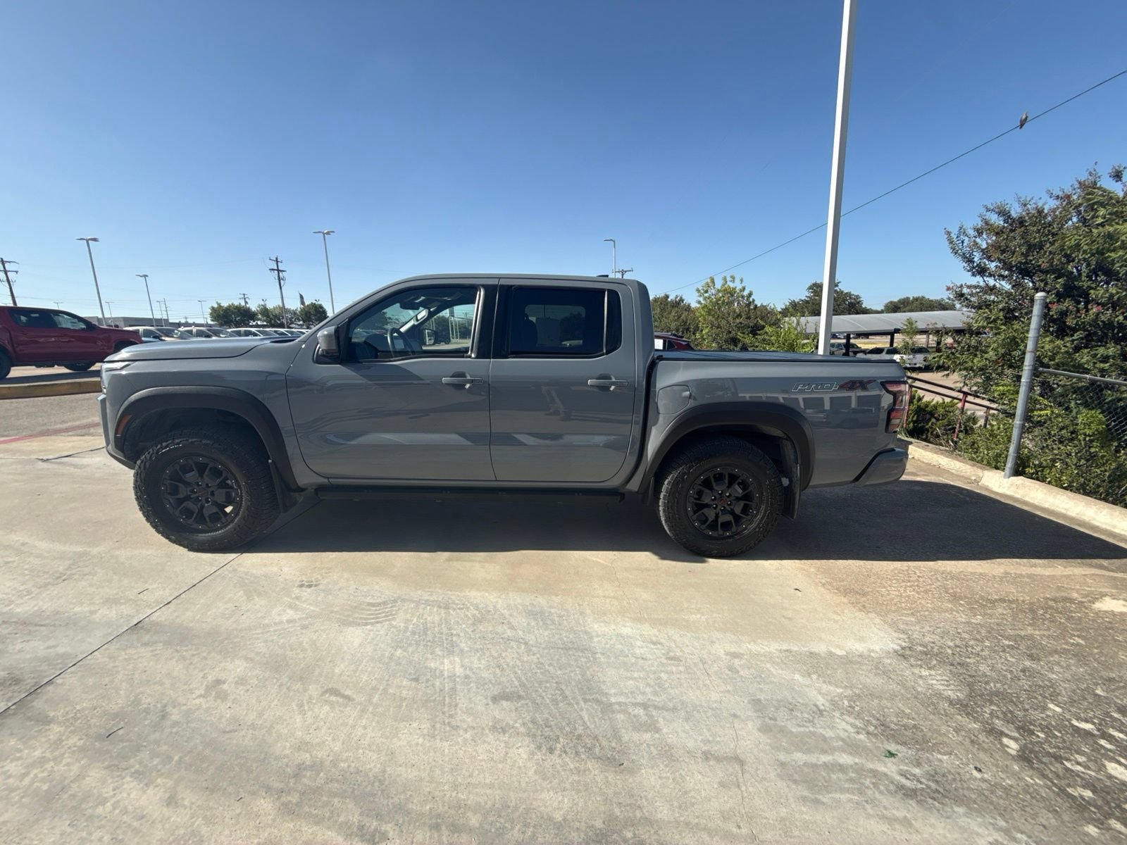 Used 2023 Nissan Frontier PRO-4X w/ Pro-4X Premium Package AWD/4WD image 7