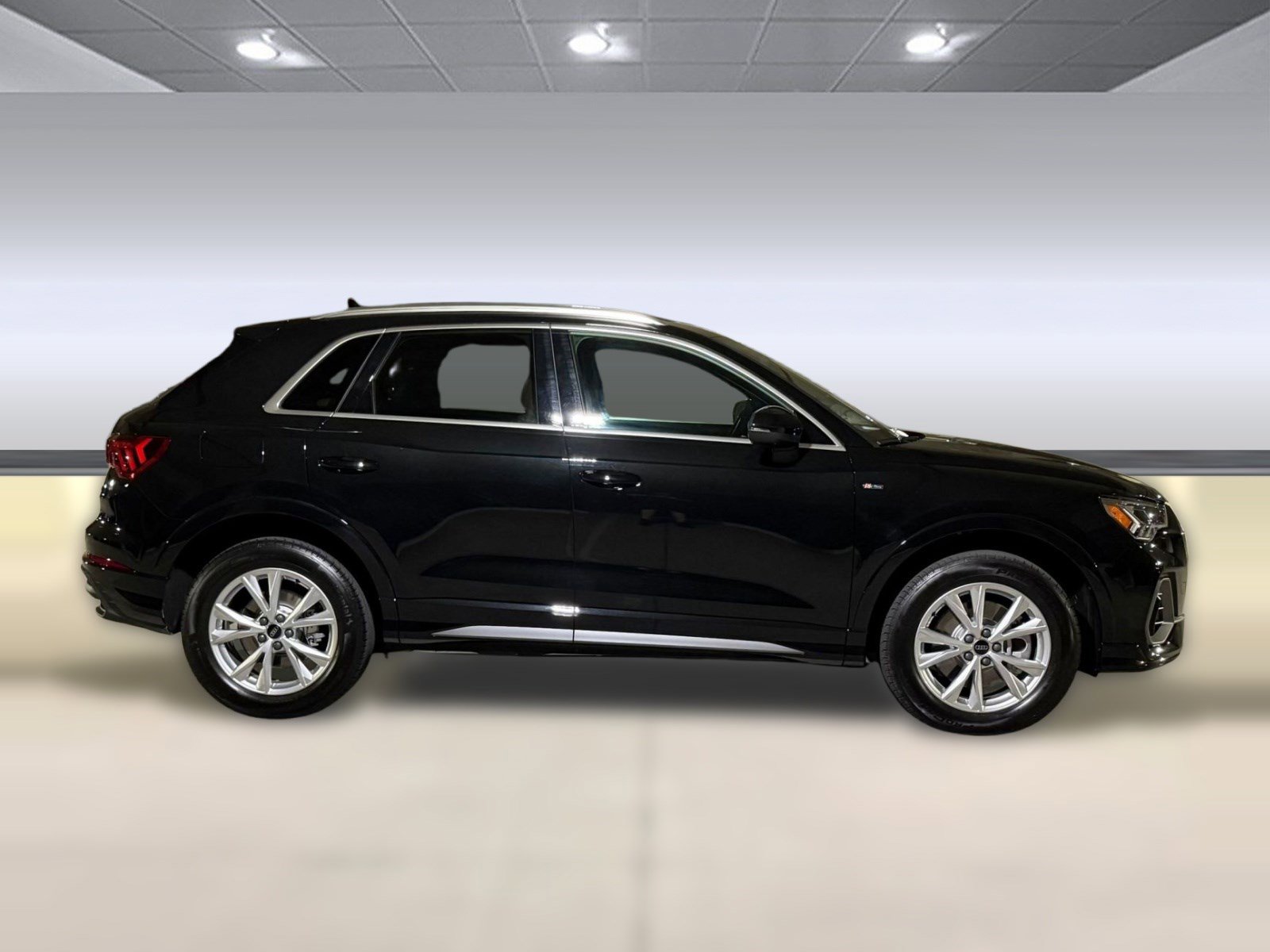 Used 2025 Audi Q3 2.0T Premium Plus w/ Premium Plus Package image 8