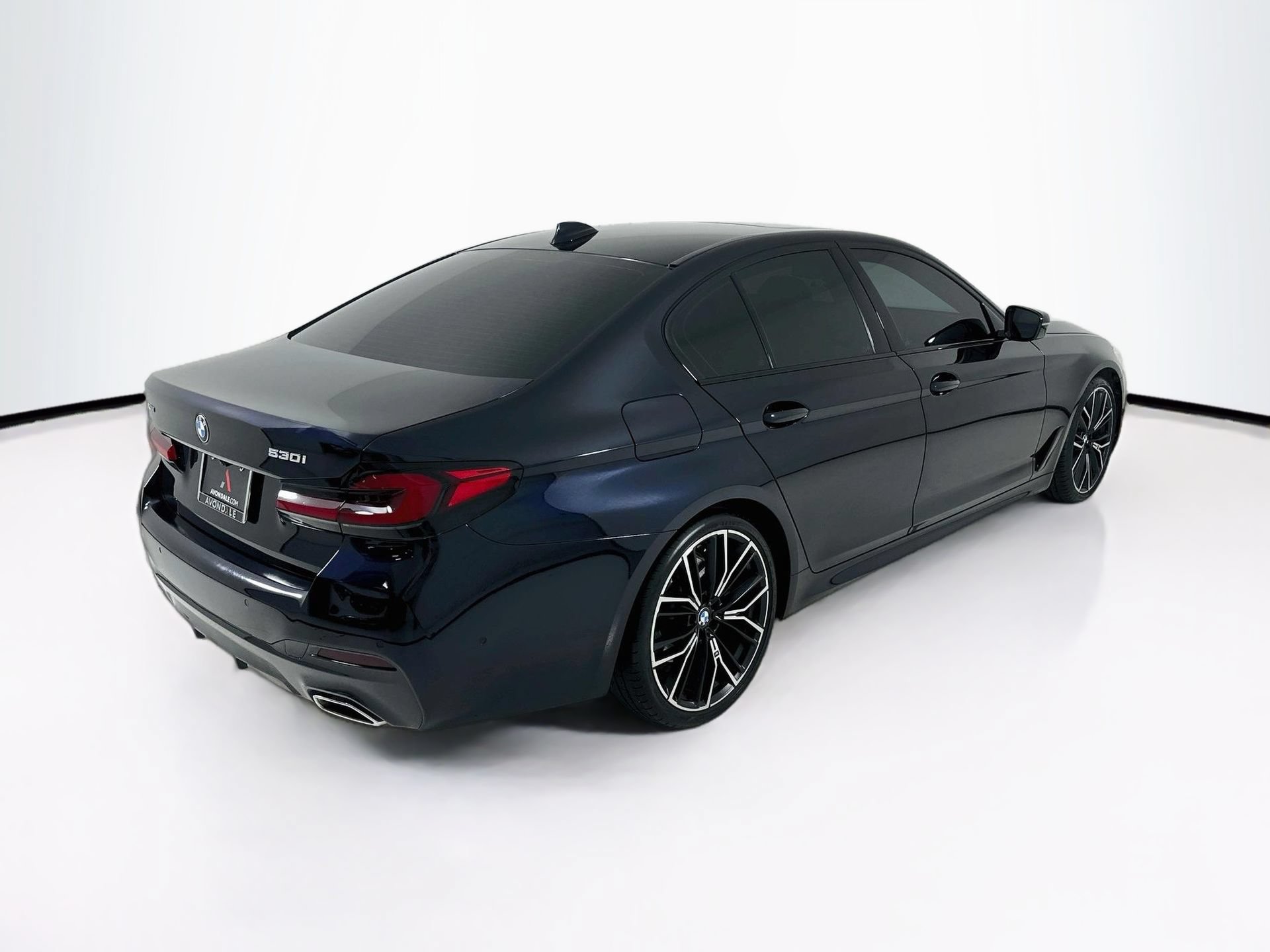 Used 2023 BMW 530i xDrive w/ M Sport Package AWD/4WD image 8