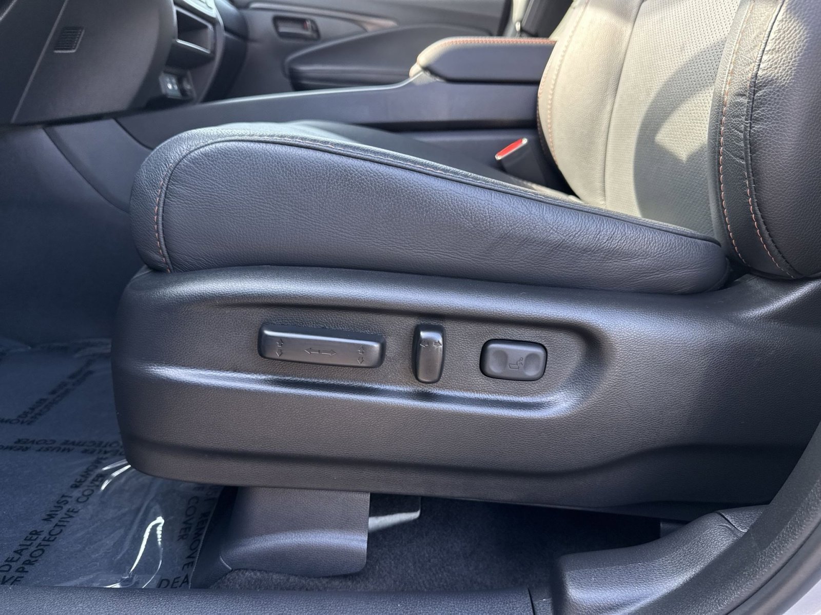 Used 2025 Honda Passport TrailSport image 14