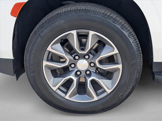 Used 2021 Chevrolet Suburban LT image 24