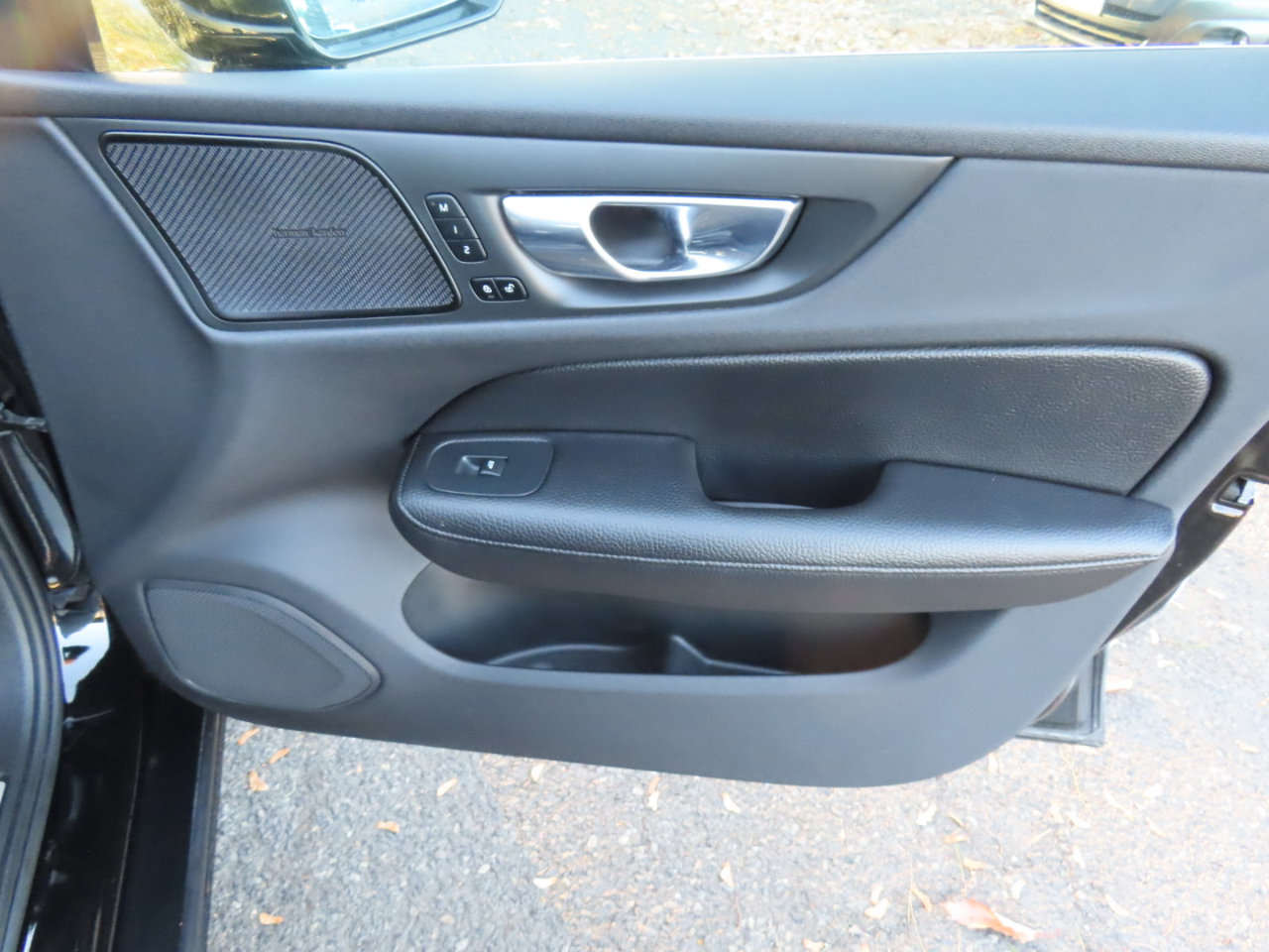 Used 2021 Volvo S60 T6 Inscription image 18