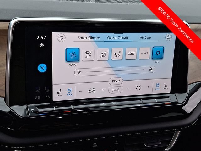 Used 2025 Volkswagen Atlas SE AWD/4WD image 16
