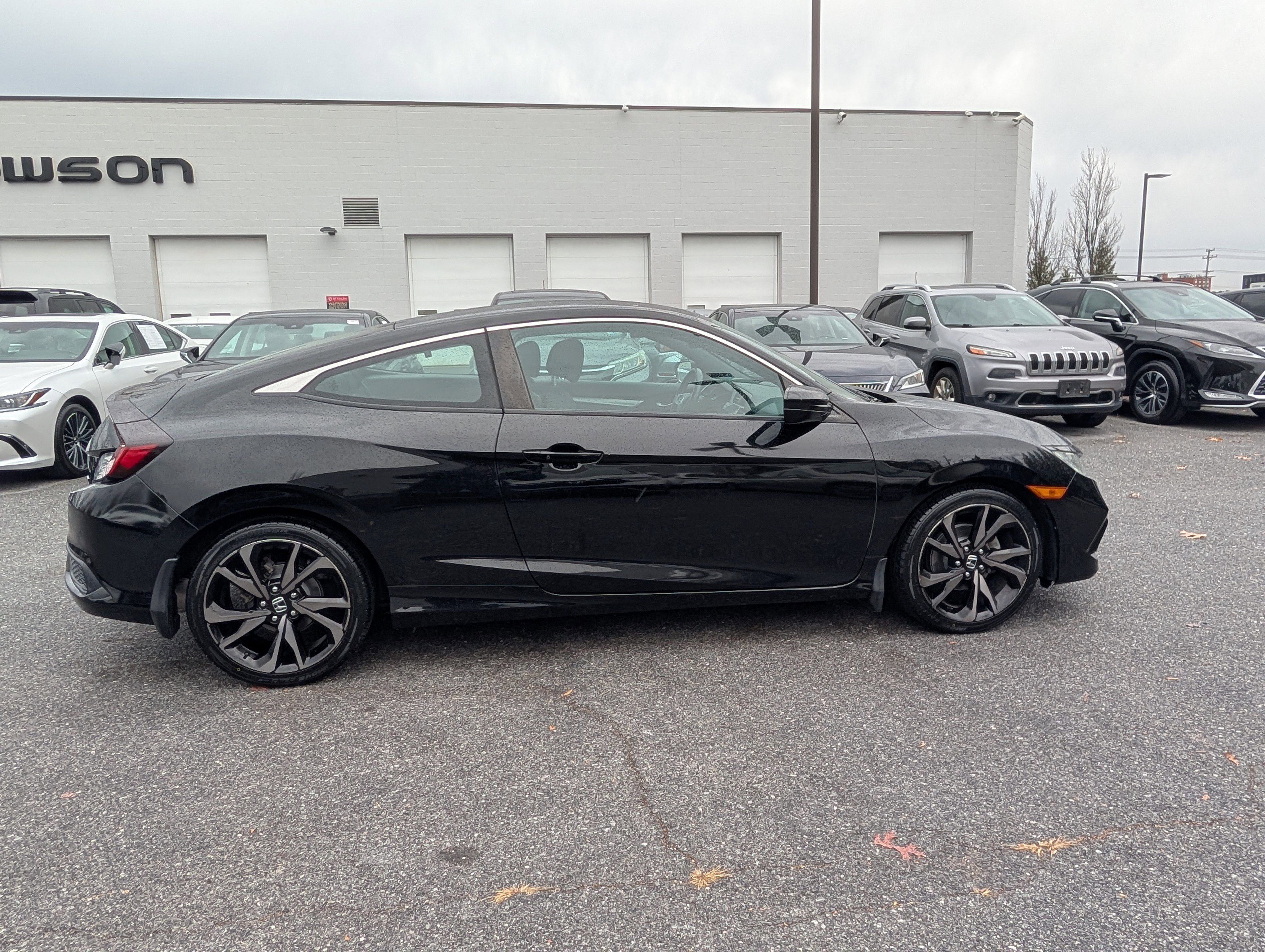 Used 2019 Honda Civic Sport image 2