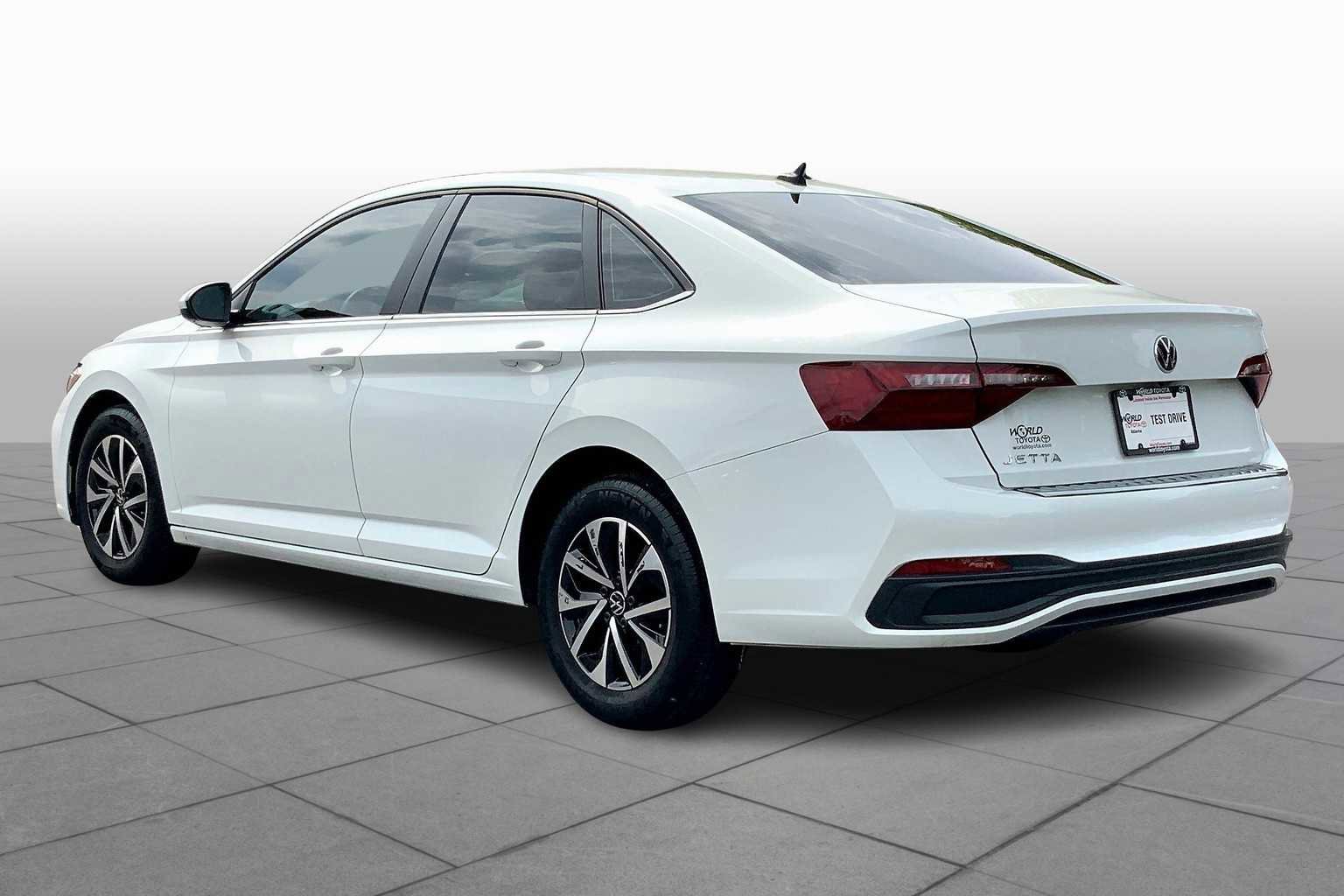 Used 2024 Volkswagen Jetta S image 11