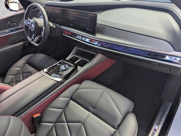 Certified 2025 BMW 740i w/ Premium Package image 23