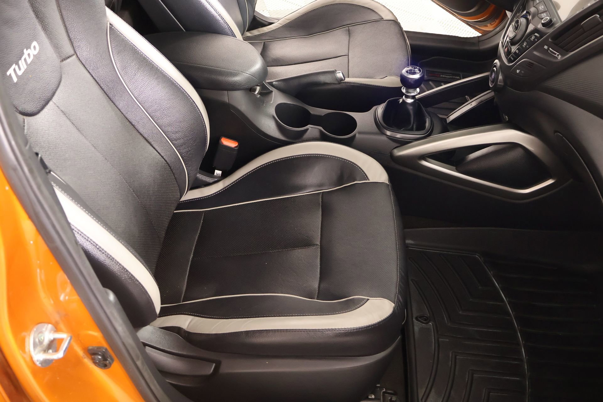 Used 2015 Hyundai Veloster Turbo w/ Option Group 04 image 12