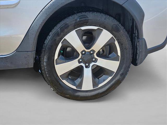 Used 2014 Subaru Crosstrek Touring AWD/4WD image 14