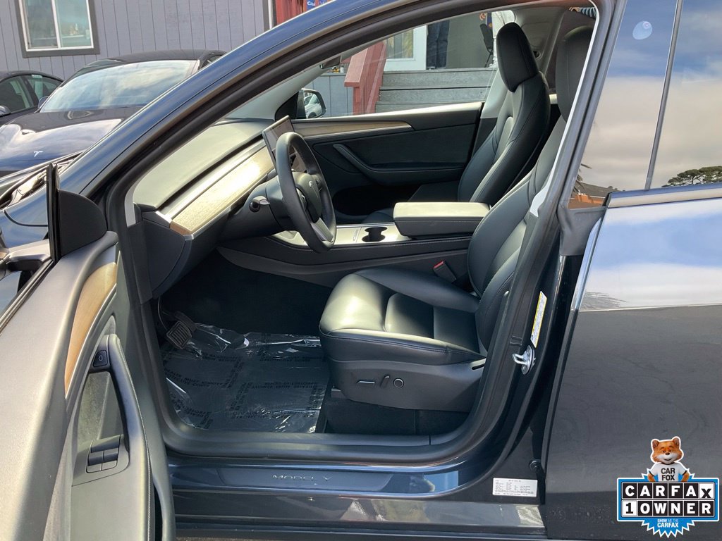 Used 2024 Tesla Model Y Long Range AWD/4WD image 16