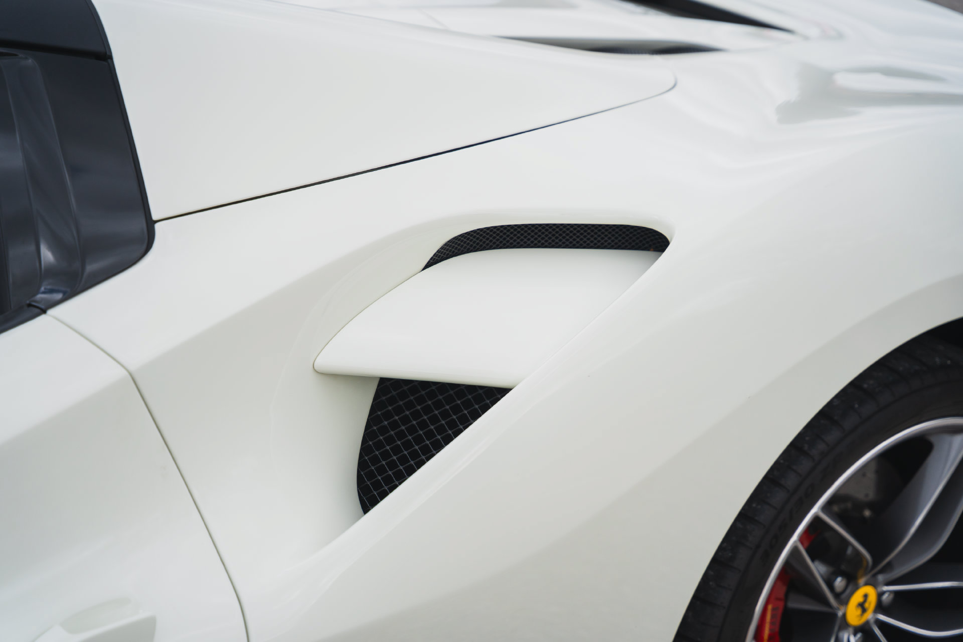 Used 2018 Ferrari 488 Spider RWD image 34
