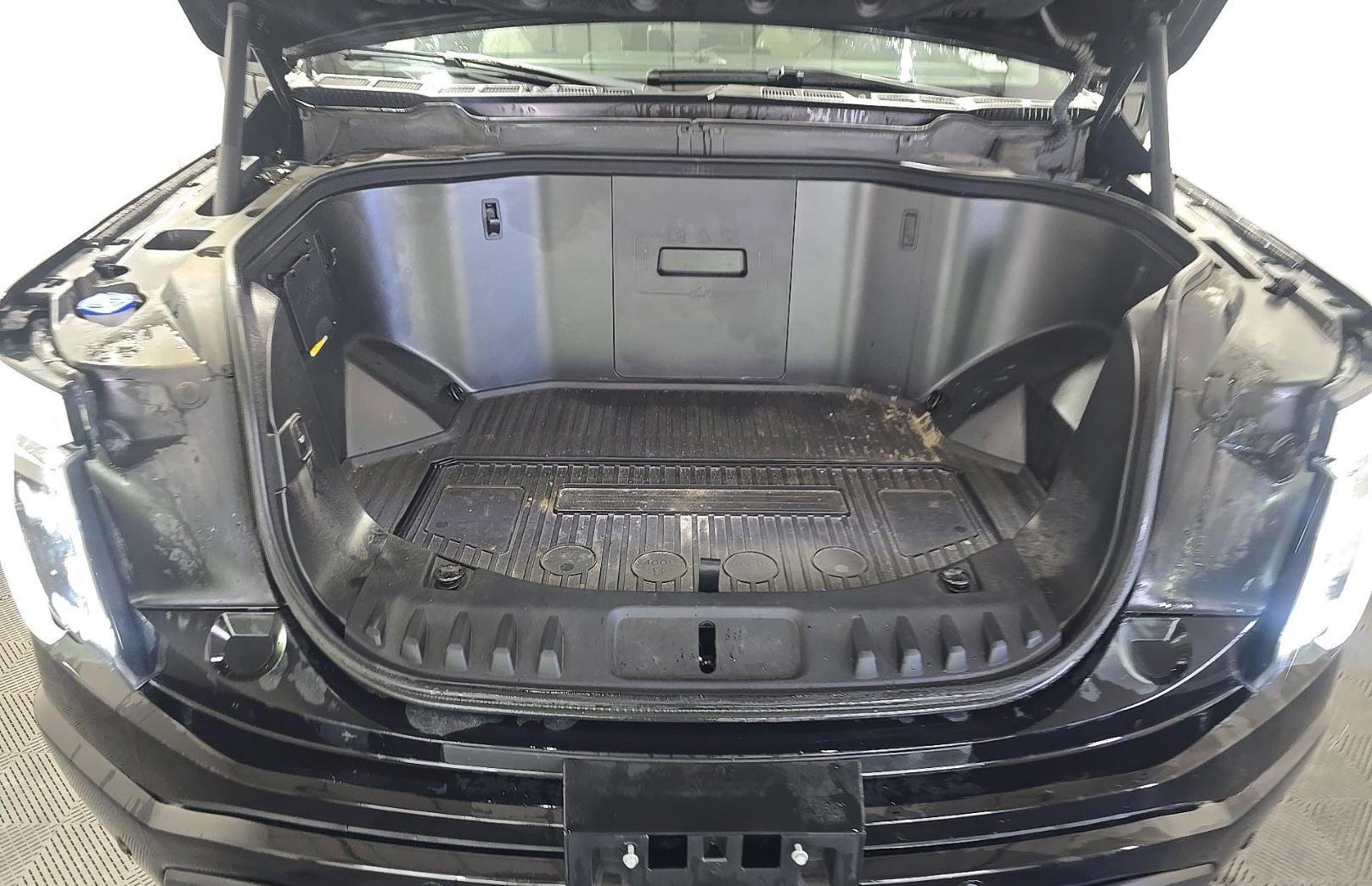 Used 2023 Ford F150 Lightning Platinum AWD/4WD image 16