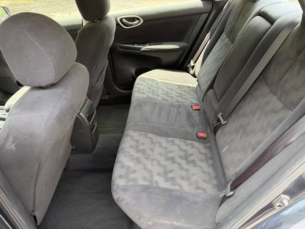 Used 2013 Nissan Sentra SV FWD image 17