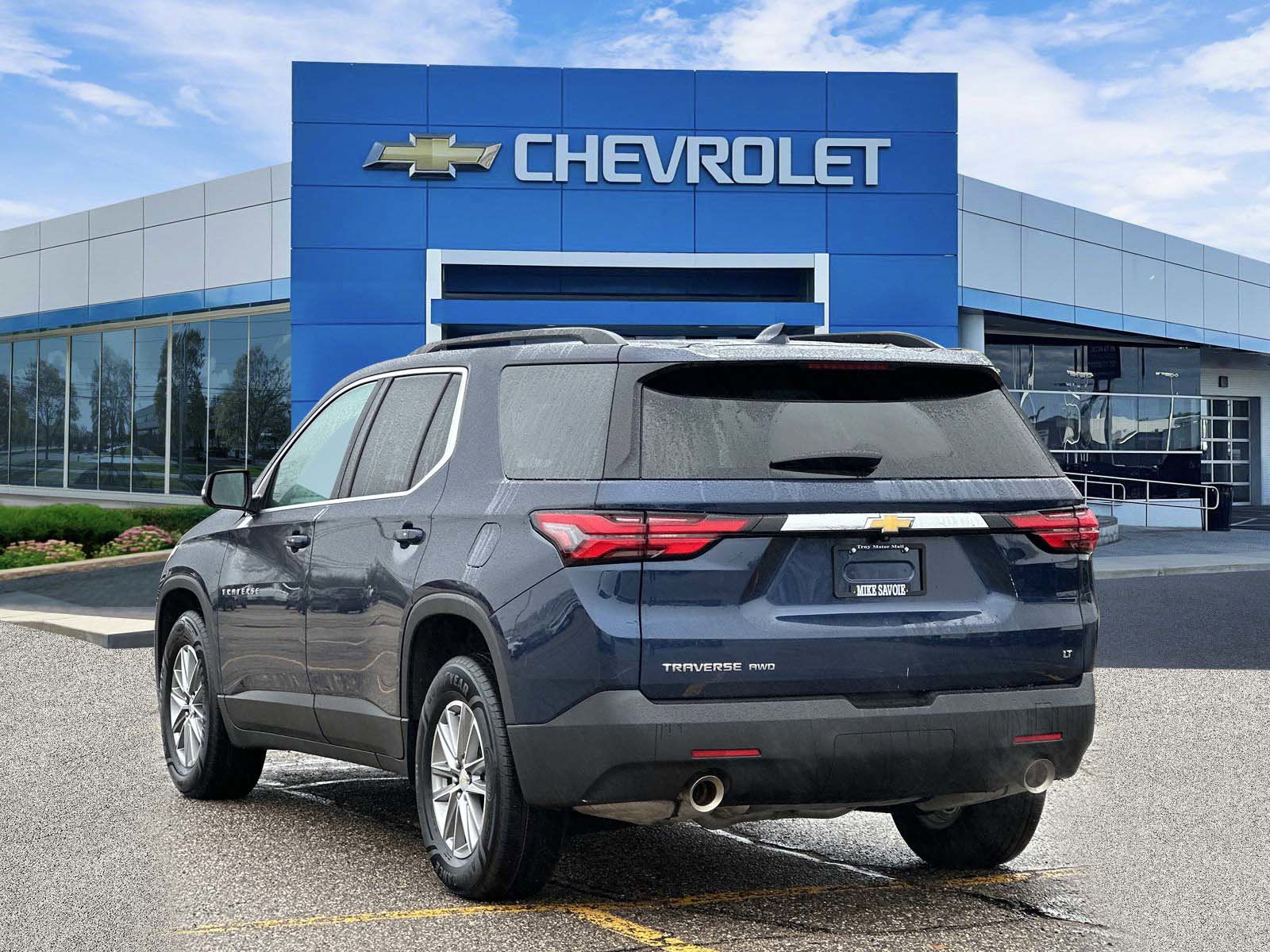 Certified 2023 Chevrolet Traverse LT image 3