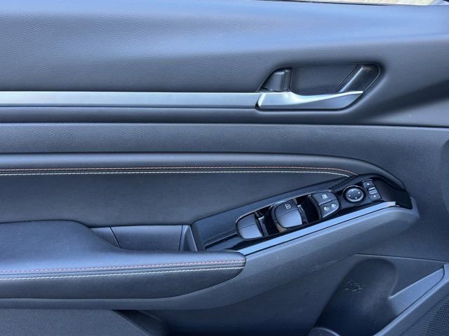 Used 2023 Nissan Altima 2.0 SR image 26