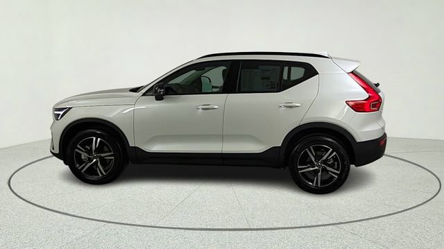 New 2026 Volvo XC40 B5 Core w/ Climate Package AWD/4WD image 4