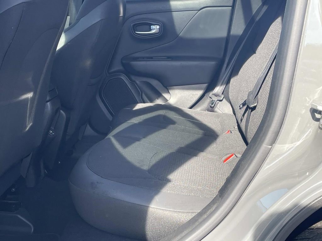 Used 2020 Jeep Renegade Altitude image 12