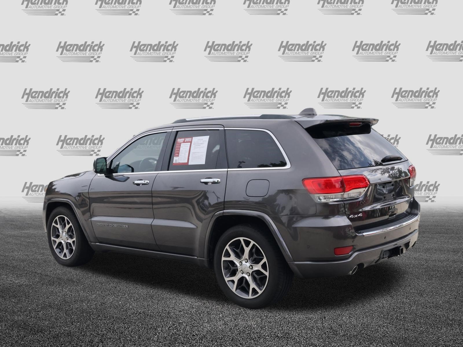 Used 2019 Jeep Grand Cherokee Overland AWD/4WD image 7