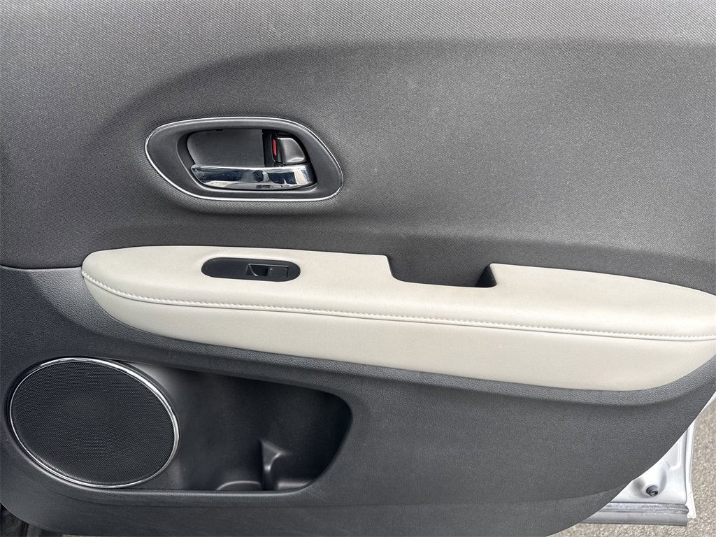 Used 2020 Honda HR-V EX image 35