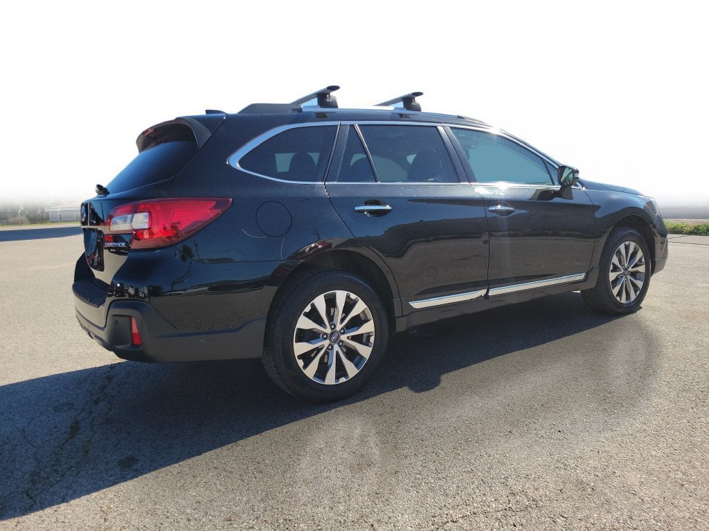 Used 2019 Subaru Outback 2.5i Touring AWD/4WD image 4
