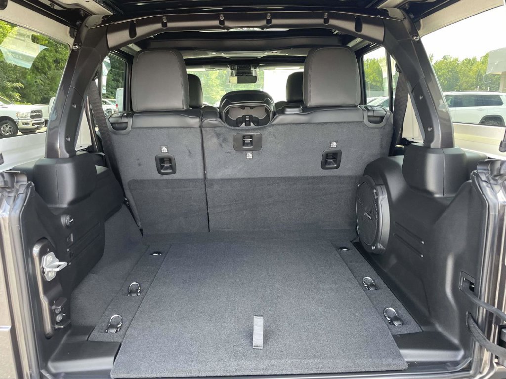 New 2027 Jeep Wrangler Unlimited Sahara AWD/4WD image 43