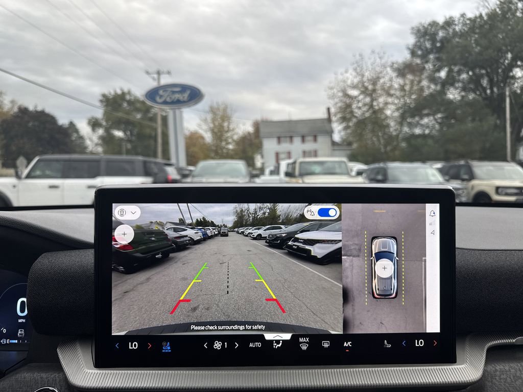 New 2026 Ford Explorer Platinum image 31