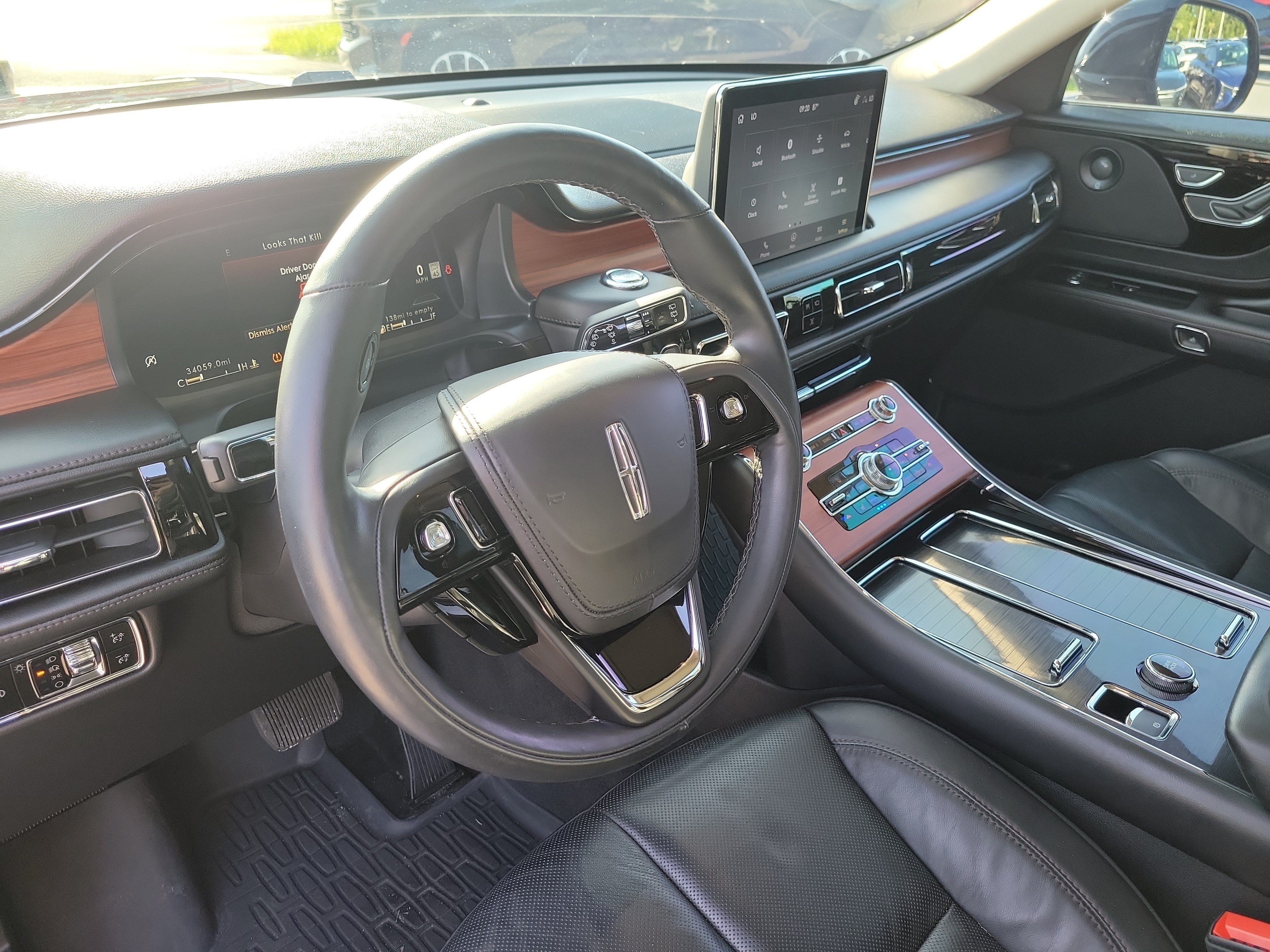 Used 2024 Lincoln Aviator Reserve w/ Equipment Group 201A RWD image 23
