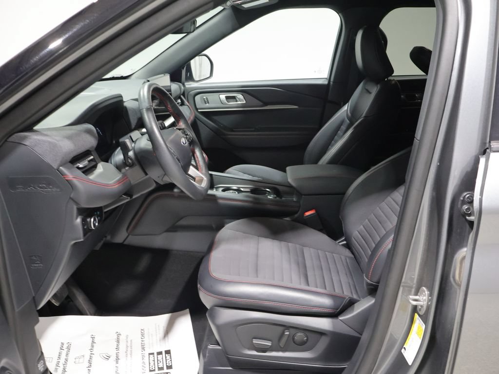 Used 2025 Ford Explorer ST-Line AWD/4WD image 10